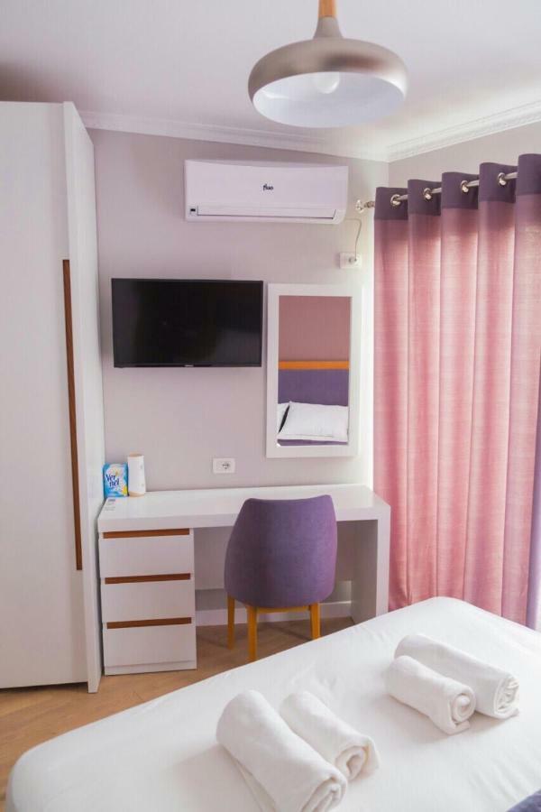 Modern Furnished Apartment With View Tirana Exterior photo